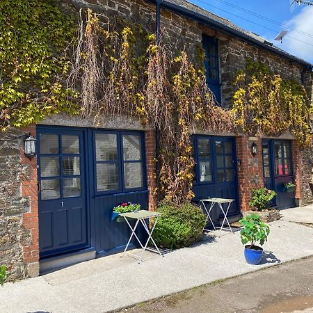Hotel The Ivy Barn Holbeton Extérieur photo